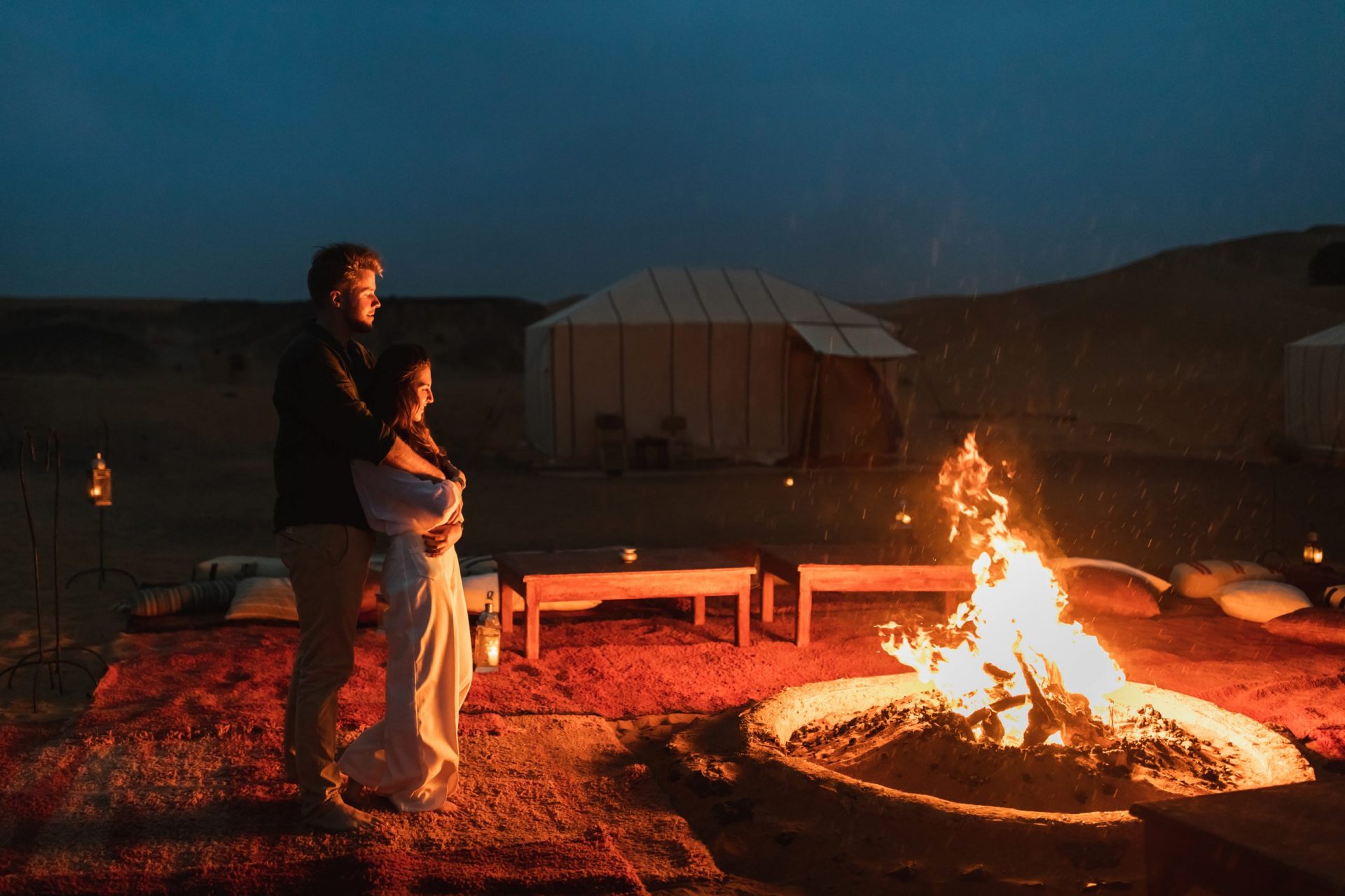Jordanien Urlaub, Symbolbild: Lagerfeuer in der Wüste