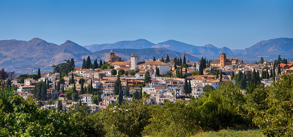 Panorama-Blick auf Granada in Andalusien, Spanien