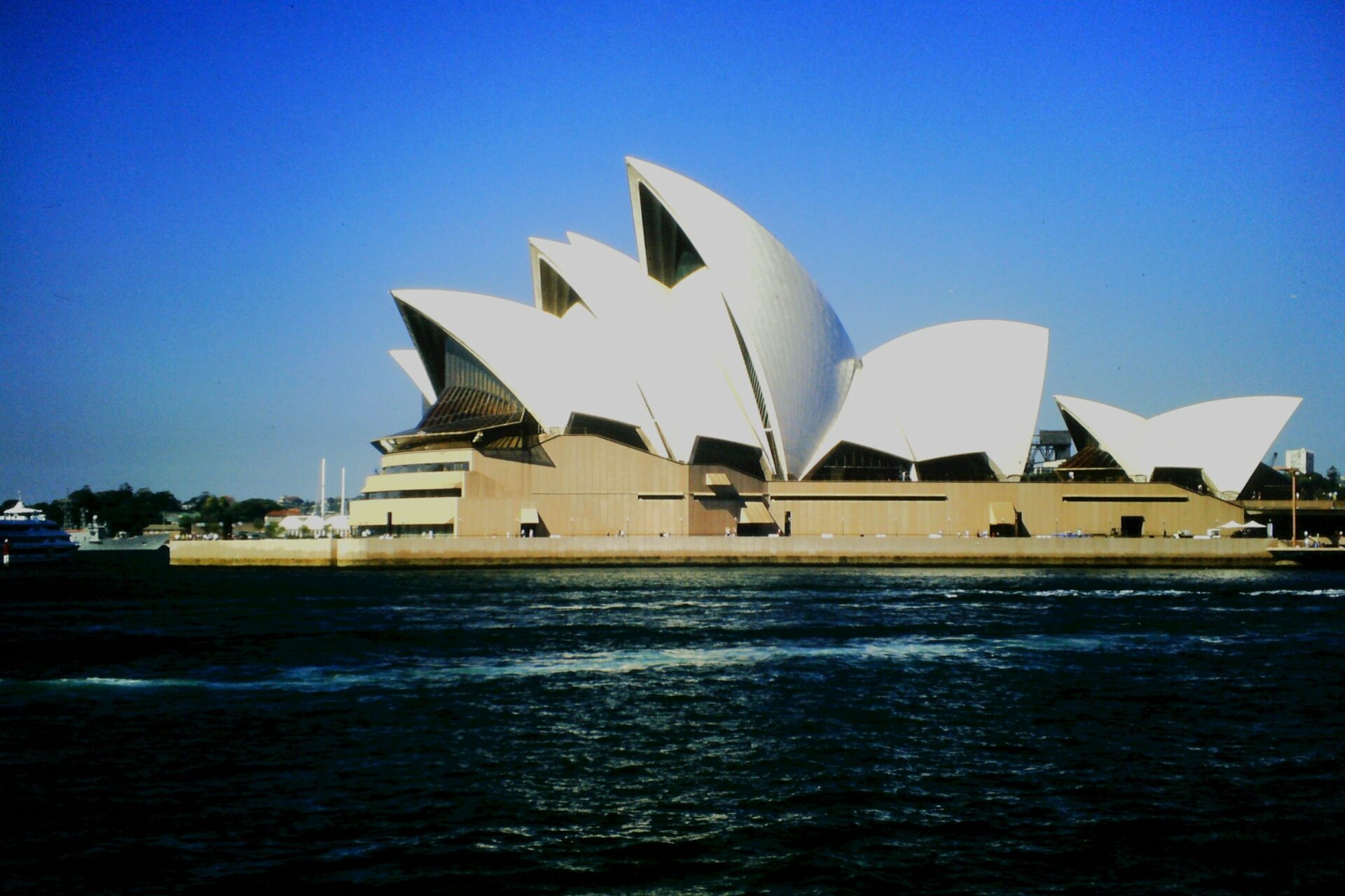 Bucket List Urlaub Australien bei REISEBÜRO Wache buchen; im Bild: Die Oper von Sydney in ihrer extravaganten Form