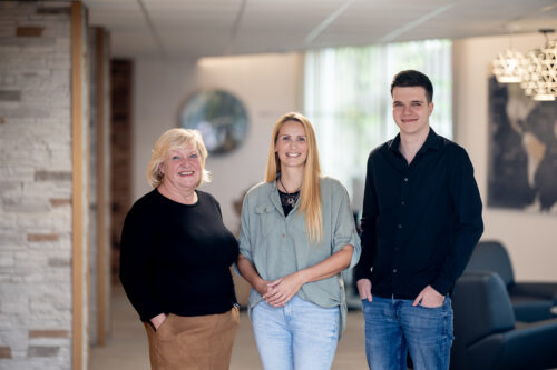 Nordhäuser Straße Erfurt: REISEBÜRO Wache Bildcollage der 3 Mitarbeiter